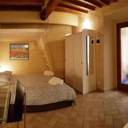 Apartment Tra Miracoli E Cavalieri