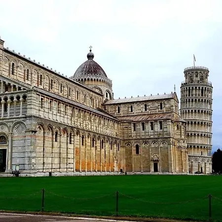 Apartment Tra Miracoli E Cavalieri